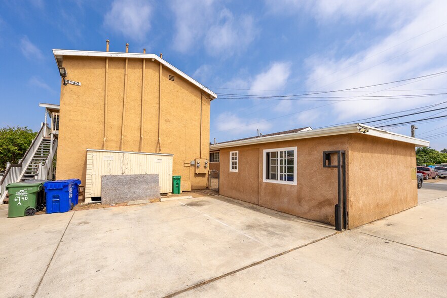 More Photos Of 6736-6740 Kelly St, San Diego Apartments For Sale