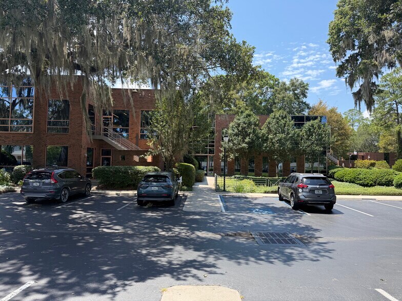 More Photos Of 2700 NW 43rd St, Gainesville Office For Lease