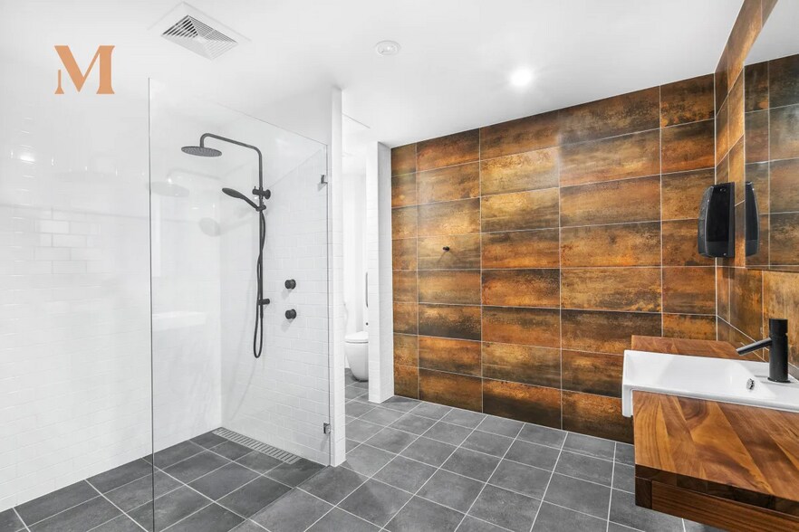 More Photos Of 2 Warren Rd, Warnervale Warehouse For Lease