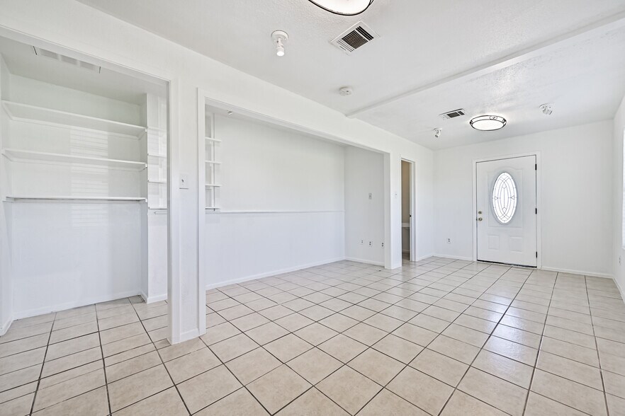 More Photos Of 5001 Luella Ave, Deer Park Office For Sale