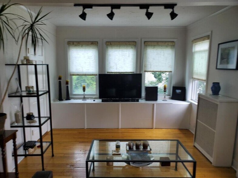 More Photos Of , Quincy Specialty For Sale