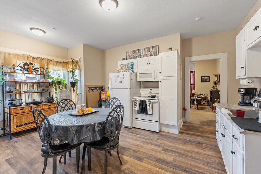 More Photos Of 122 Laurel St, Fitchburg Multifamily For Sale