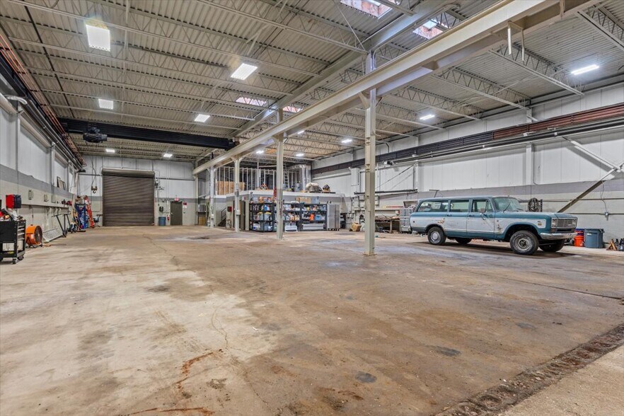 More Photos Of 59230 Havenridge Rd, New Haven Manufacturing For Sale