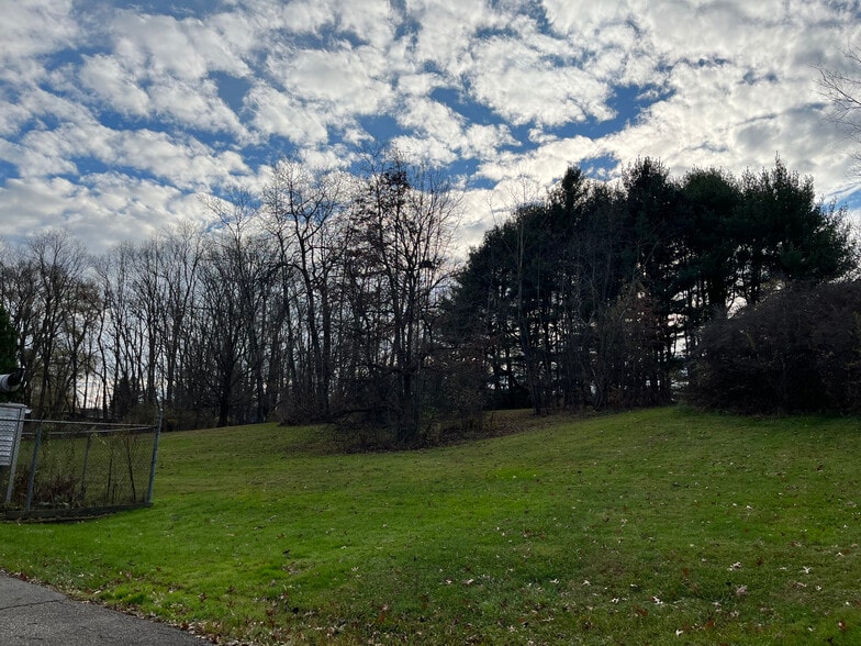 More Photos Of 12 N Diamond St, Greenville Loft Creative Space For Sale