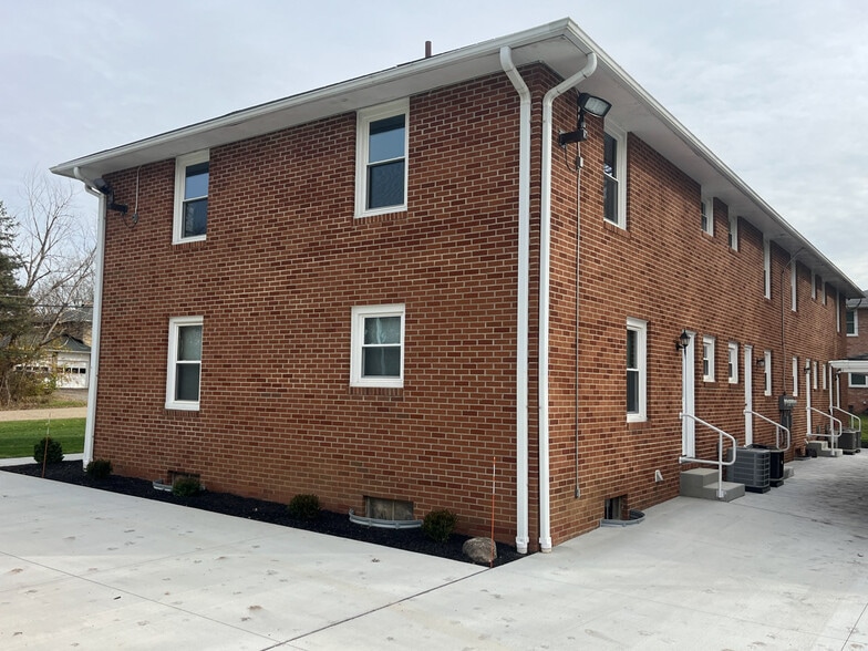 More Photos Of 8653 Rosewood Ave NW, Canton Apartments For Sale