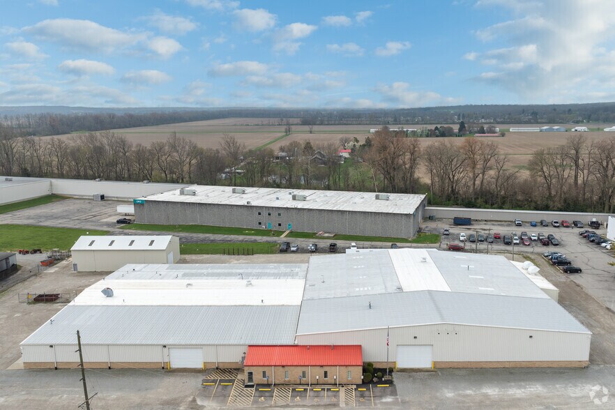 More Photos Of 1701 W County Line Rd, Springfield Manufacturing For Lease