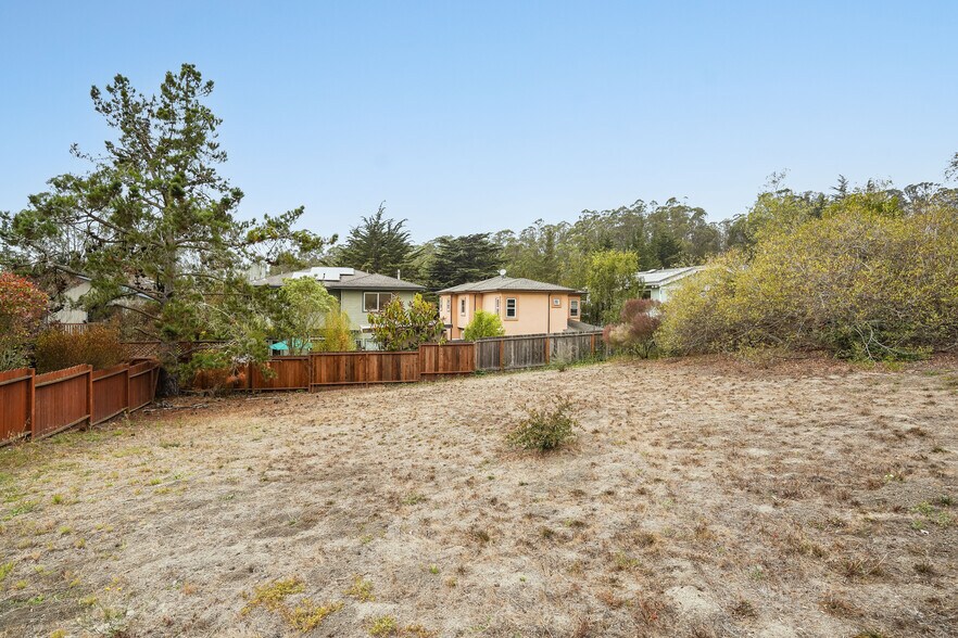 More Photos Of 00 Avenue Granada, El Granada Land For Sale