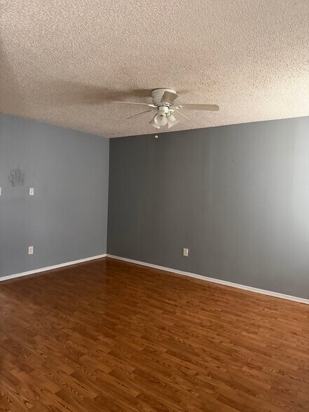 More Photos Of 2007 NW Lindy Ave, Lawton Apartments For Sale