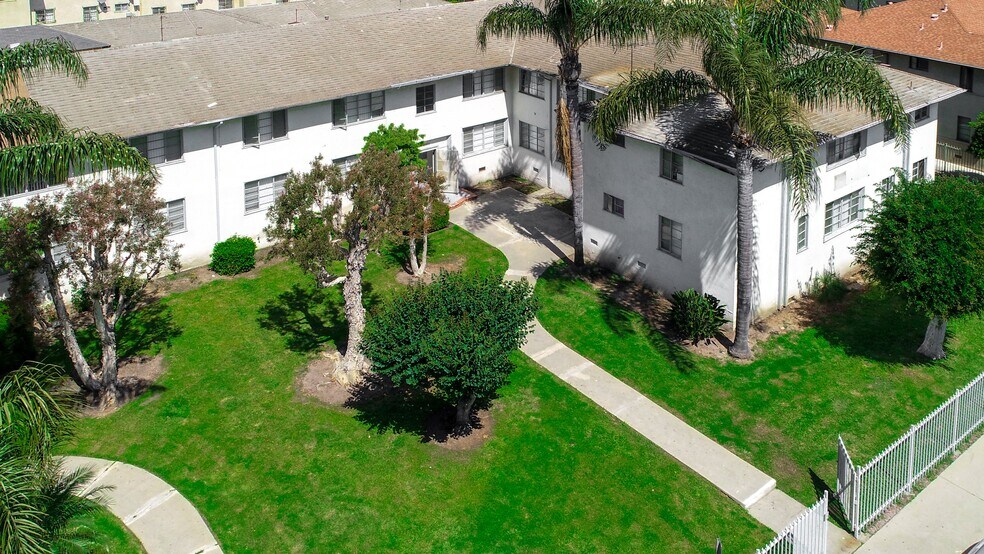 More Photos Of 4073 West Blvd, Los Angeles Apartments For Sale