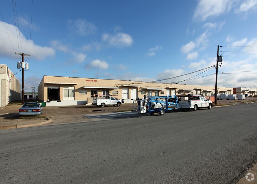 Primary Photo Of 2837-2857 Anode Ln, Dallas Warehouse For Lease