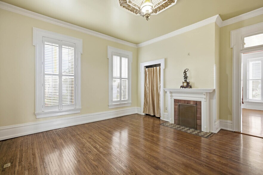 More Photos Of 303 E 4th St, Owensboro Office For Sale