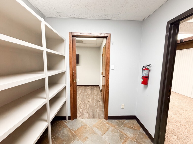 More Photos Of 3711 20th St, Lubbock Office For Sale