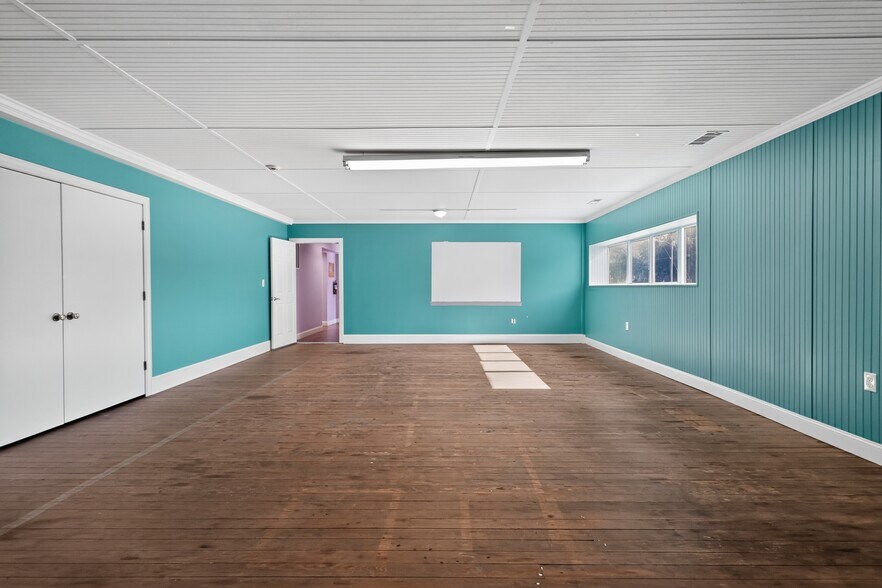More Photos Of 1512 Garner Rd, Raleigh Warehouse For Lease