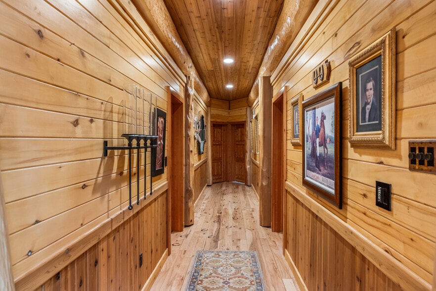 More Photos Of 1613 Black Canyon Rd, Heber Lodge Meeting Hall For Sale