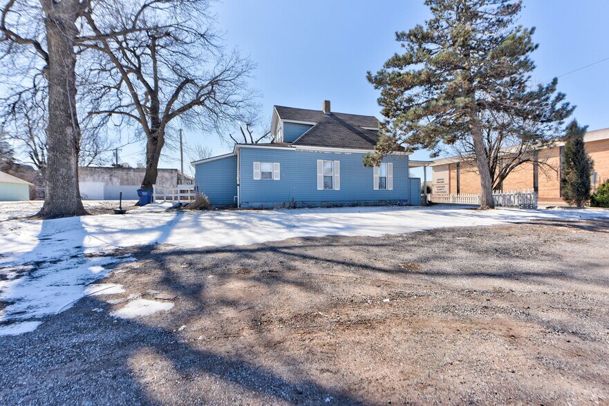 More Photos Of , El Reno Office For Sale