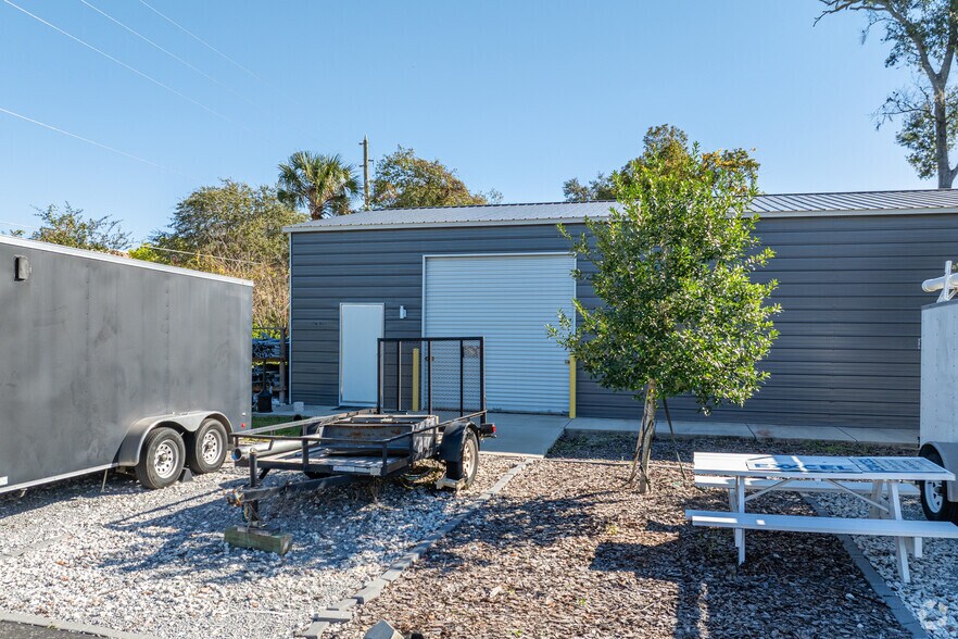 More Photos Of 150 Dog Track Rd, Longwood Office For Lease