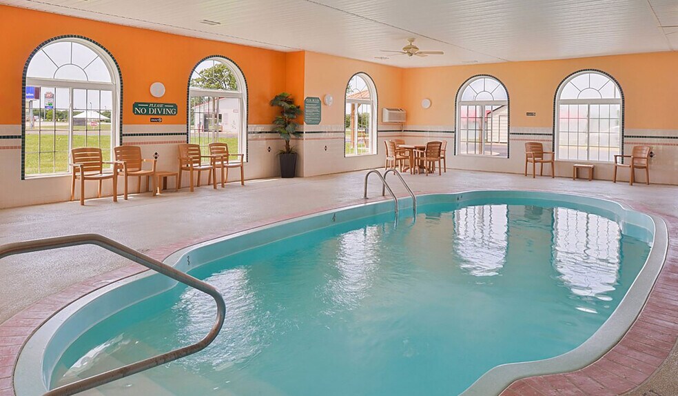 More Photos Of 10 Midway Rd, Eldon Hotel For Sale