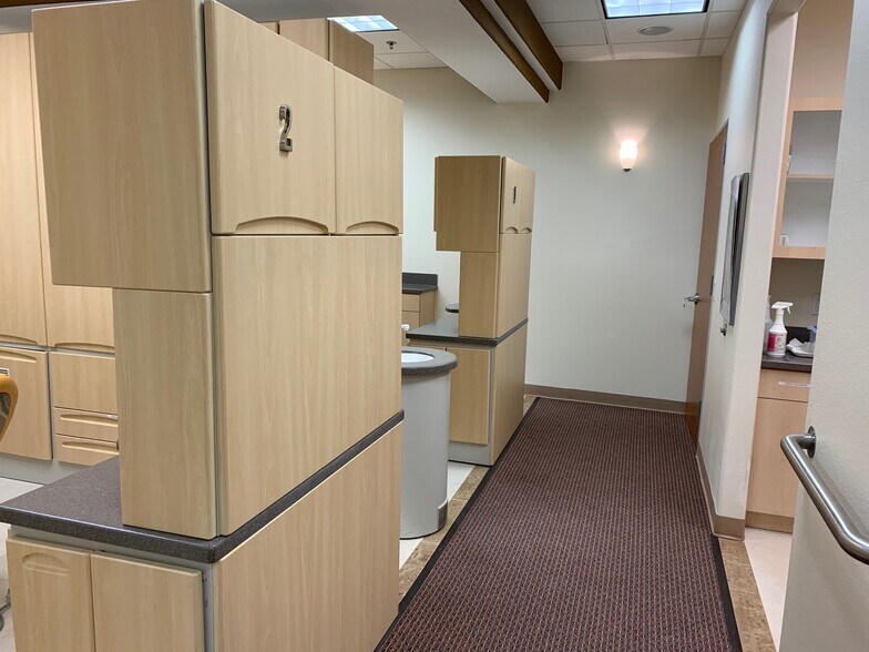 More Photos Of 1000 Newbury Rd, Thousand Oaks Medical For Sale