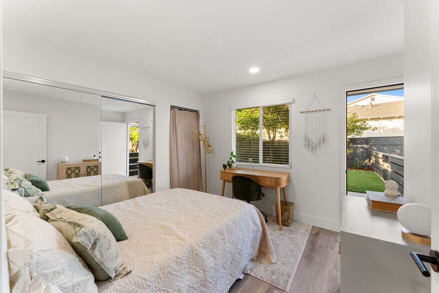 More Photos Of 4921 Gary St, San Diego Multifamily For Sale