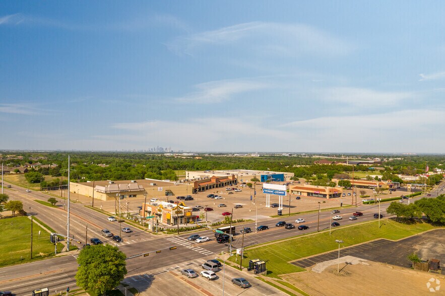 Primary Photo Of 3643-3753 W Camp Wisdom Rd, Dallas Unknown For Lease