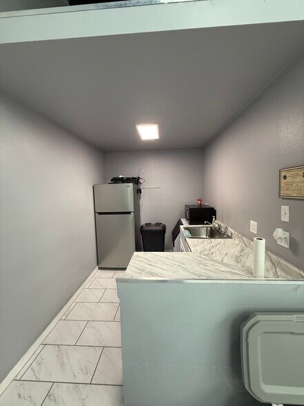 More Photos Of 2715 E Del Mar Blvd, Laredo General Retail For Sale