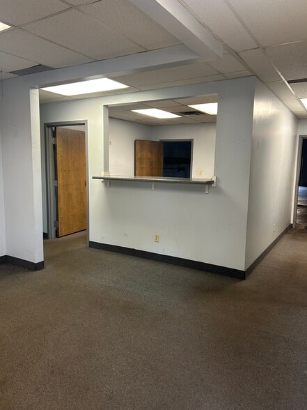 More Photos Of 7150 Hart St, Mentor Flex For Lease