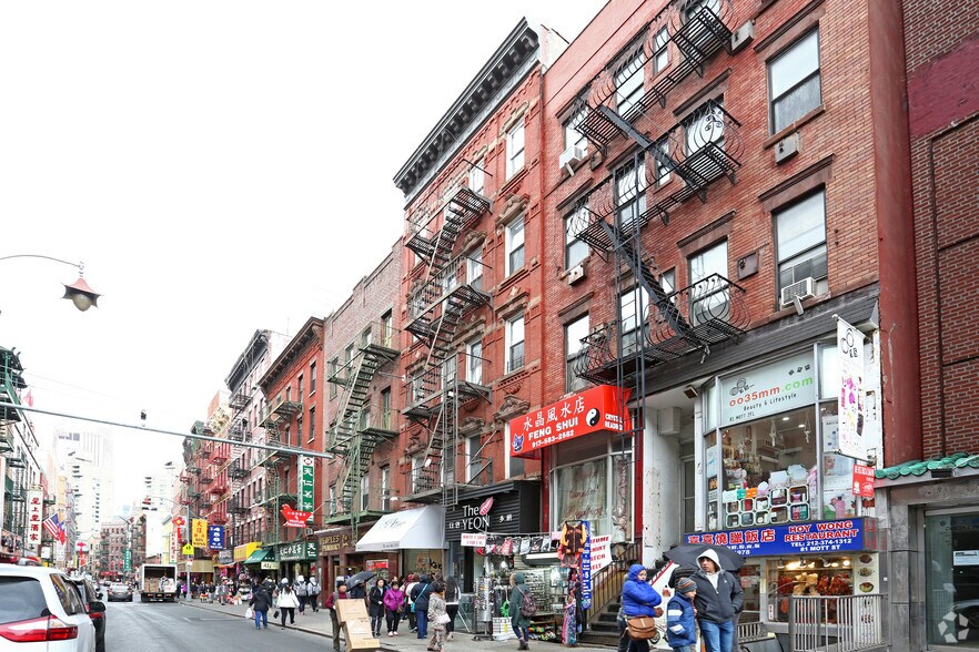 More Photos Of 79 Mott St, New York Apartments For Sale