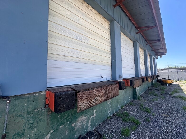 More Photos Of 2655 Buchanan Ave SW, Grand Rapids Truck Terminal For Lease