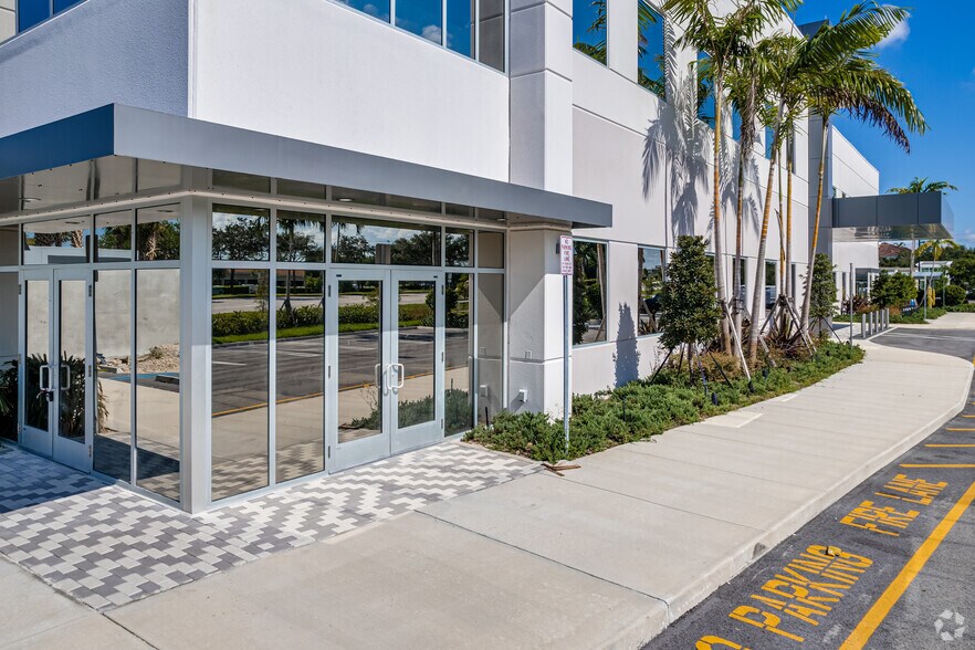 More Photos Of 3251 N State Rd 7, Margate Medical For Lease