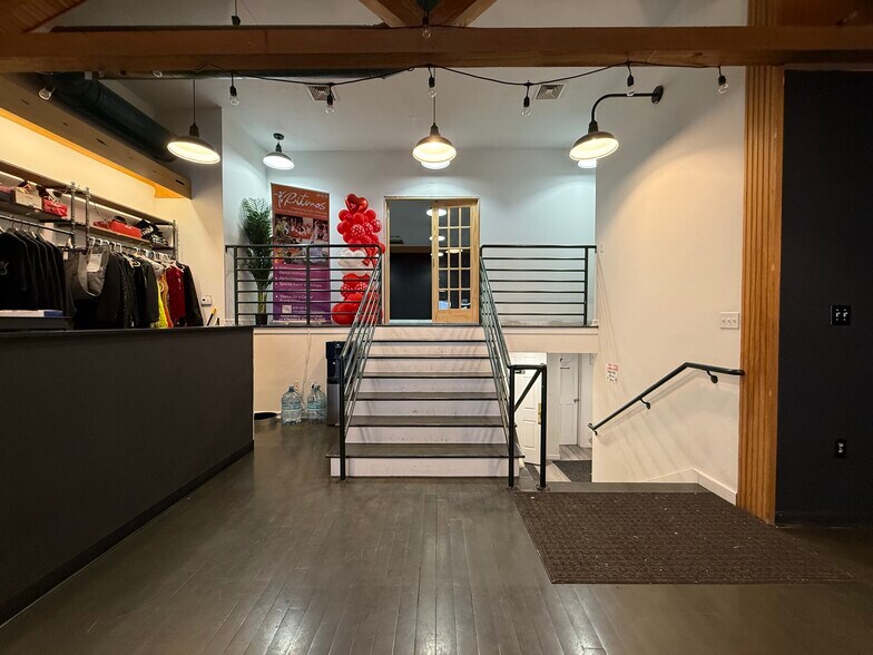 More Photos Of 120 W Boylston St, Worcester Freestanding For Sale