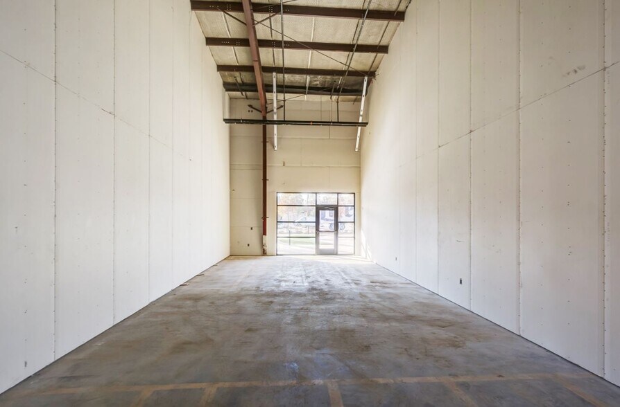 More Photos Of 75 Miranda Lambert Way, Lindale Unknown For Lease