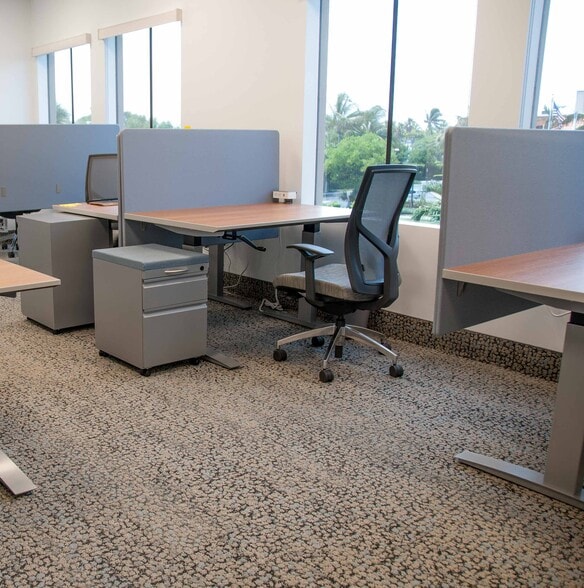 More Photos Of 2875 S Ocean Blvd, Palm Beach Office For Lease