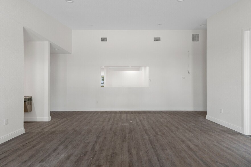 More Photos Of 2519 Highway 44 W, Inverness Office For Sale