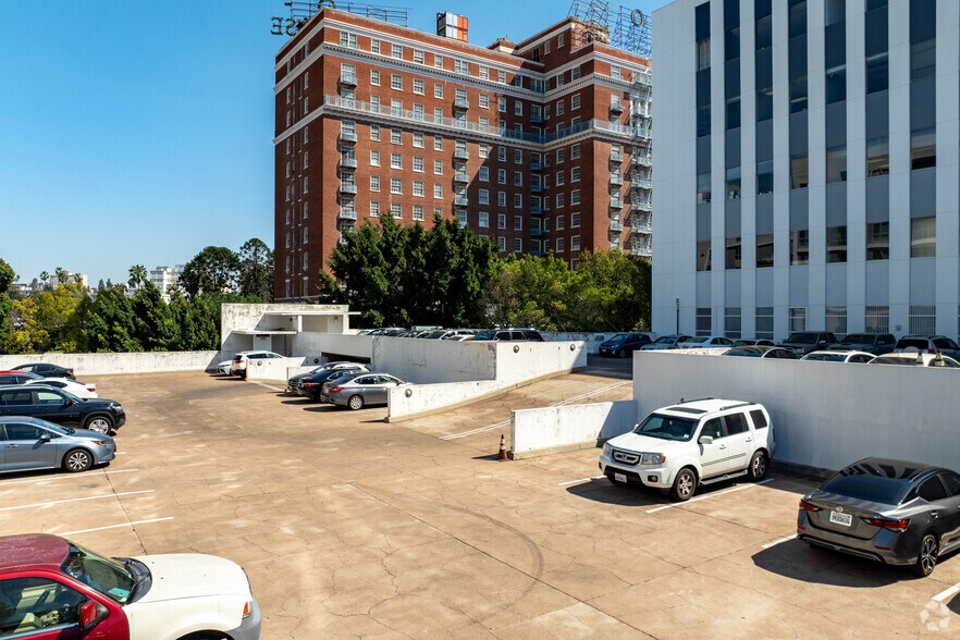 More Photos Of 2975 Wilshire Blvd, Los Angeles Office For Lease