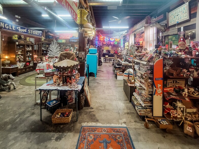 More Photos Of 401 Old Virginia Rd, Pocomoke City Flex For Sale