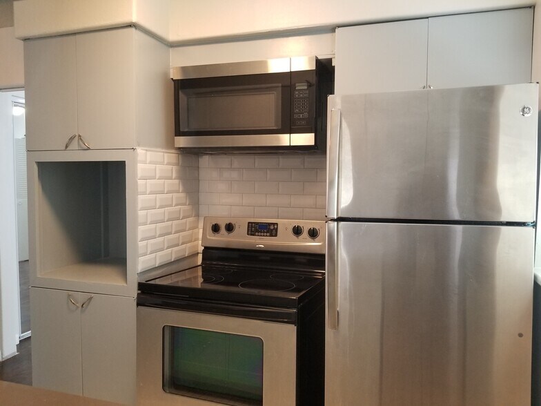 More Photos Of 1635 W Mulberry Ave, San Antonio Apartments For Sale