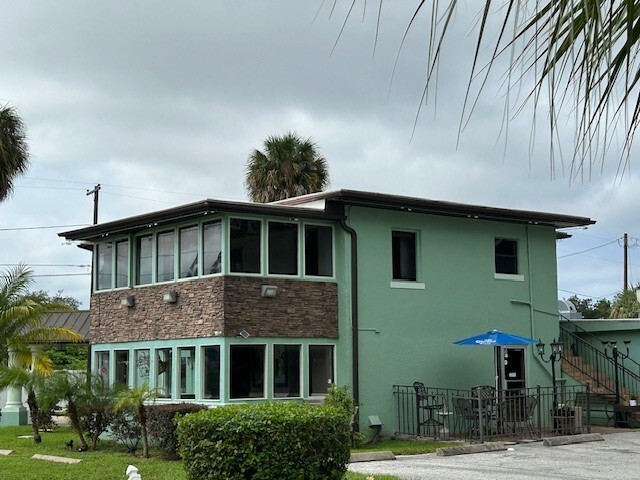 Primary Photo Of 7845 Grand Blvd, Port Richey Restaurant For Lease