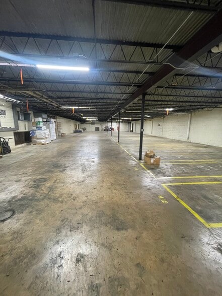 More Photos Of 192 Manor Ave SW, Concord Manufacturing For Lease