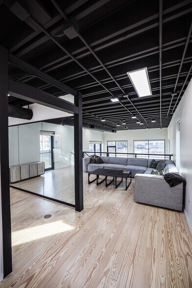 More Photos Of 605 NW 4th St, Oklahoma City Office For Sale