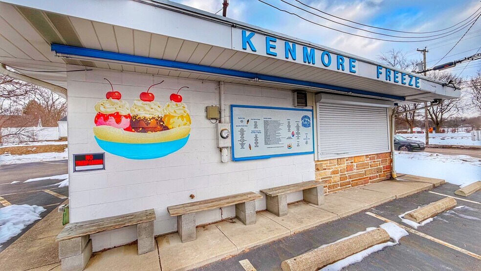 More Photos Of 2036 East Ave, Akron Fast Food For Sale