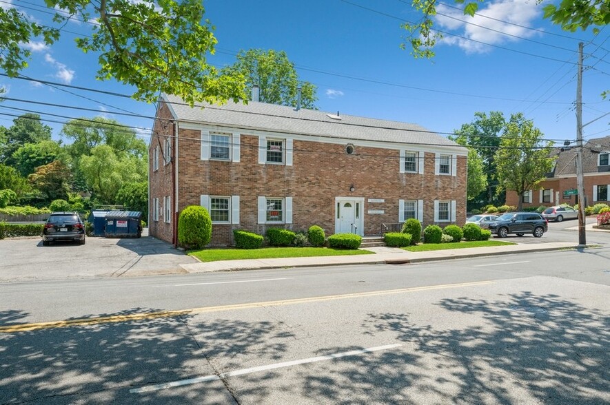 Primary Photo Of 270 White Plains Rd, Eastchester Medical For Lease