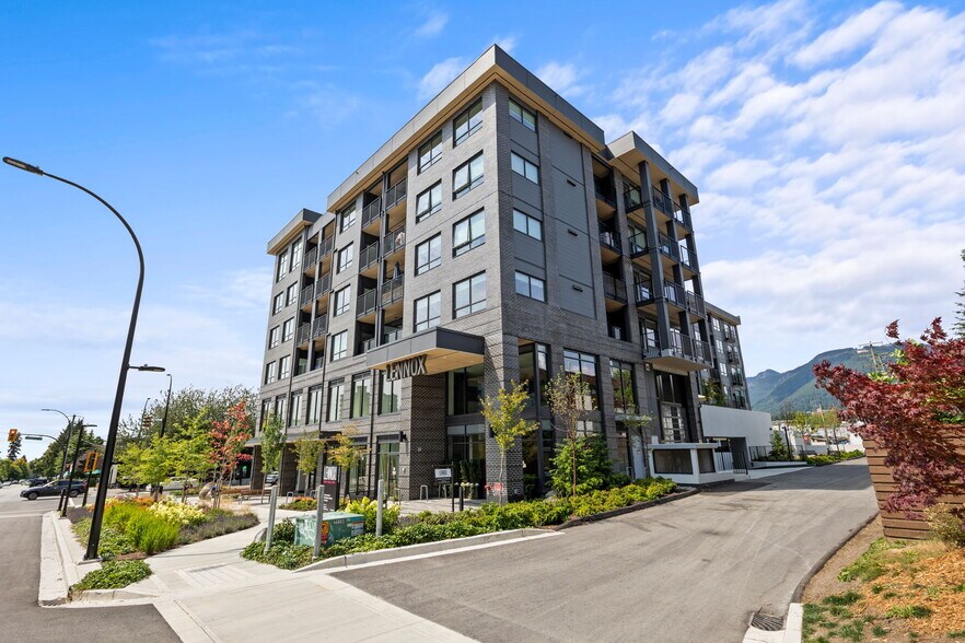 More Photos Of 1712 Lonsdale Ave, North Vancouver Apartments For Sale