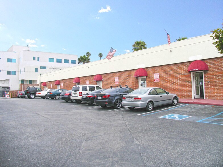 More Photos Of 920-926 Wilshire Blvd, Santa Monica Storefront For Lease