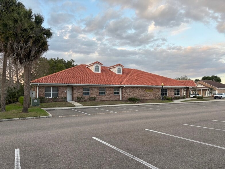 More Photos Of 825 E Oak St, Kissimmee Medical For Sale