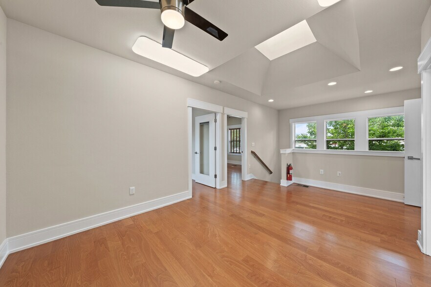 More Photos Of 1206 Hart St, Georgetown Specialty For Sale