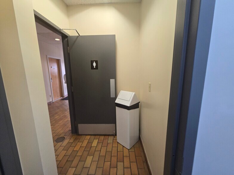 More Photos Of 5201 44 St, Bonnyville Industrial For Sale