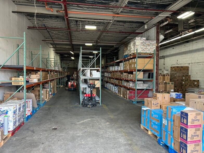 More Photos Of 54-35 46th St, Maspeth Warehouse For Lease