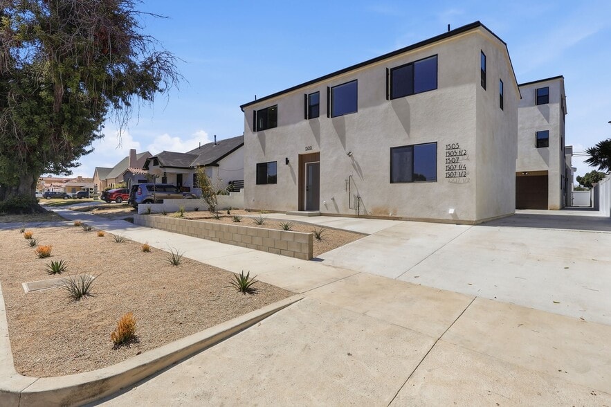 More Photos Of 1507 W 83rd St, Los Angeles Apartments For Sale