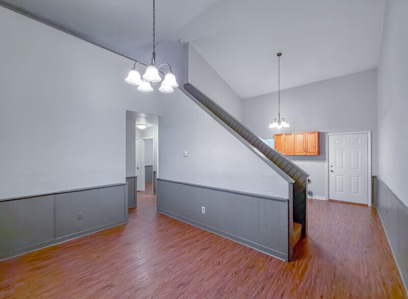 More Photos Of , Tallahassee Multifamily For Sale