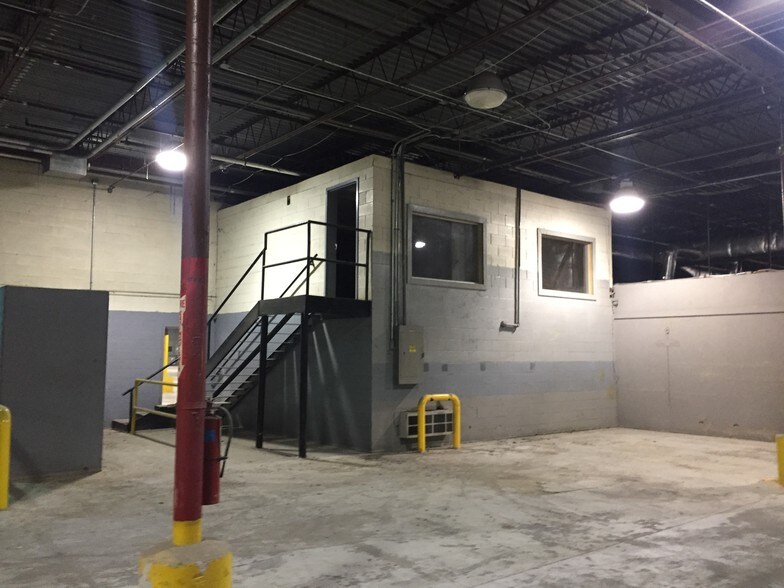 More Photos Of 14 Pine House Rd, Trenton Warehouse For Sale